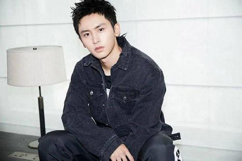 张哲瀚吃瓜爆料,揭秘娱乐圈背后的惊人真相